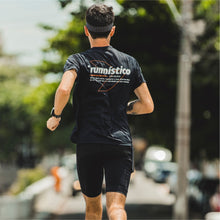 Camiseta masculina Julia Sette preta verso.