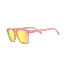 Óculos de sol rosa unissex com armação quadrada para rosto pequeno e lente rosa espelhada, polarizada com proteção UV400. O acessório é leve, confortável e não escorrega ou pula no rosto ao realizar esportes.