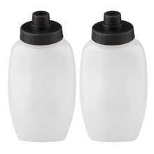 Par de Garrafas de reposição 237ml, ideal para garantir que você sempre tenha líquidos à disposição durante suas atividades físicas. Cada garrafa tem capacidade de 237ml (8oz), perfeita para manter-se hidratado durante corridas ou treinos. Projetadas especificamente para cinto de hidratação Fitletic, garantindo um encaixe perfeito. Feitas com materiais duráveis e seguros para a saúde. Design Ergonômico: Facilita a pega e o uso durante a atividade.